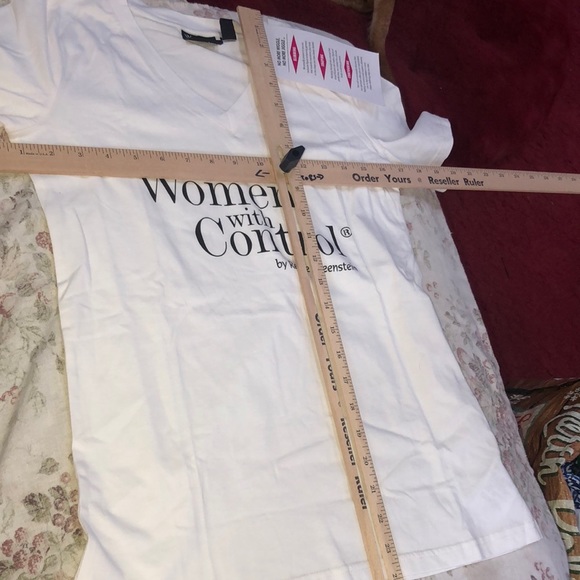 Renee Greenstein YOGA T-Shirt “WOMEN WITH CONTROL “size XS white v- neck tee - Picture 4 of 11